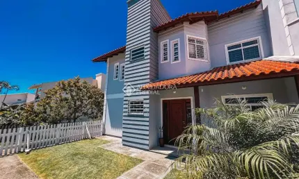 Casa com 3 quartos à venda na Rua Tupinambá, 251, Canto, Florianópolis, 320 m2 por R$ 1.390.000