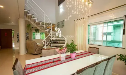 Casa em condomínio fechado com 3 quartos à venda na rua douglas seabra levier, 228, carvoeira, florianópolis, 315 m2 por r$ 3.900.000