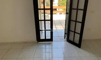 Casa com 3 quartos à venda na Rua Júlio de Mesquita Filho, 100, Parque Gerassi, Santo André, 125000 m2 por R$ 510.000