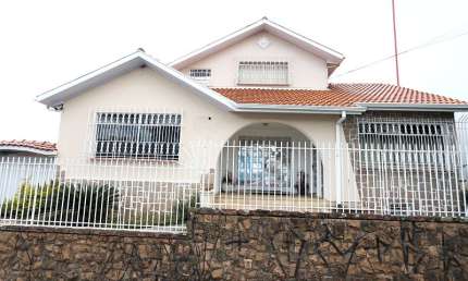 Casa comercial com 15 salas para alugar na Rua Senador Xavier da Silva, 294, São Francisco, Curitiba