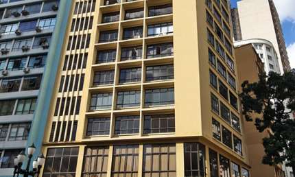 Sala comercial com 6 salas para alugar na Praça General Osório, 368, Centro, Curitiba