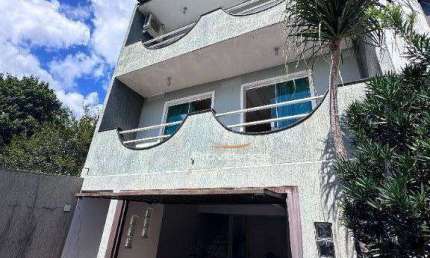 Sobrado com 4 dormitórios à venda, 210 m² por R$ 980.000 - Pioneiros Catarinenses - Cascavel/PR