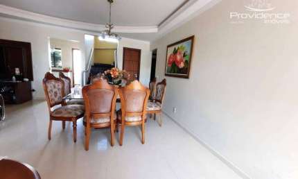 Sobrado com 4 dormitórios à venda, 255 m² por R$ 1.400.000,00 - Centro - Cascavel/PR