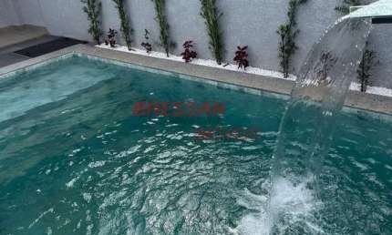 Sobrados,3 suítes, com piscina com fino acabamento e sobra terreno .