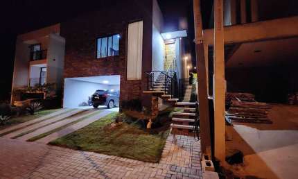Casa com 3 dormitórios no codomínio Bella Vittà Jundiaí - R$2.150.000