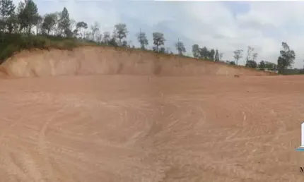 Terreno comercial à venda na Estrada Dr. Irineu De Resende Km 2,5, Briquituba, Alumínio