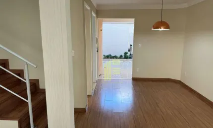 Sobrado com Suíte para venda no Village Rio Sena  Pronto para Morar!