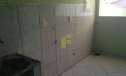 Salão comercial com casa de 03 quartos para locação no Jardim Conceição.