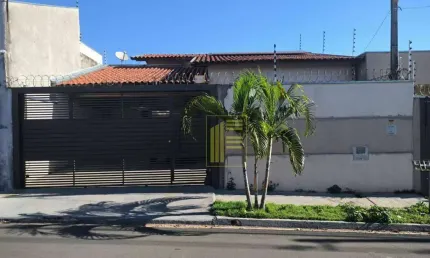 Bairro Set-Park - semi nova - 03 dormitórios - 03 banheiros - suíte - vaga - área gourmet - R$360.000,00. (17)99210-5000.