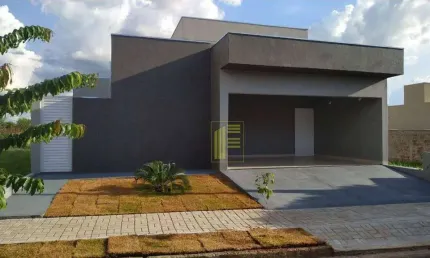 Casa terrea para locação em condomínio com 03 dormitórios, 01 suíte e lazer completo no condomínio.
