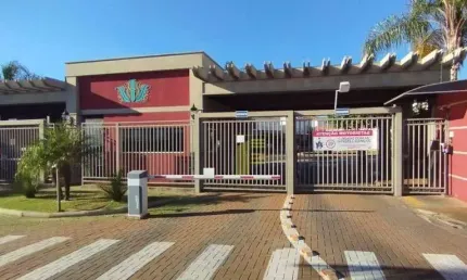 Casa sobrado para locação próximo dos Damhas em condomínio 03 dormitórios, 02 wc e lazer no condomínio.