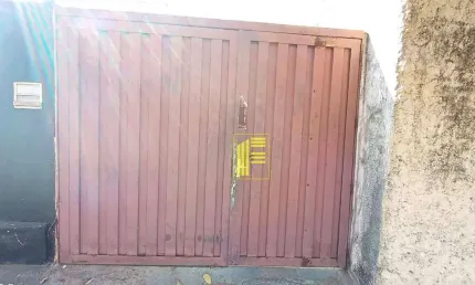Casa com 01 dormitório para locação no Jd. Primavera.