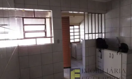 Casa para locação com 02 quartos no Vila Boa Esperança.
