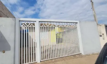 Casa para locação em Bady Bassit com 02 quartos e 01 vaga de garagem.