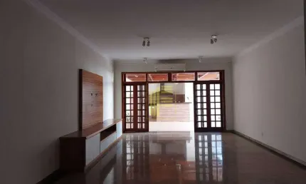Casa térrea para locação no Recanto Real (Zona Sul)