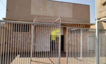 Salão de 400 m² para locação com escritório na Vila Moreira.