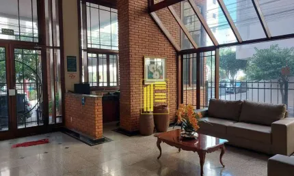 Apartamento para locação com 190 m² com 03 suítes, 02 vagas e lazer. Próximo ao Centro.