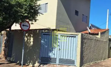 Sobrado apra locação no Boa VIsta com 02 quartos e 01 vaga de garagem.