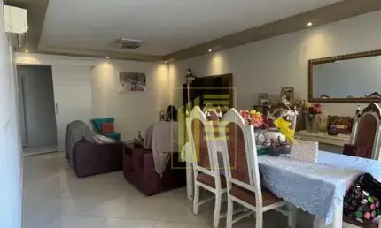 Lindo apartamento no Centro para venda UM POR ANDAR!