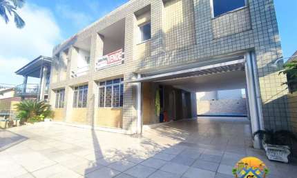 Casa pé na Areia - Casa Duplex com 5 quartos + 4 banheiros + 3 Salas + Espaço Gourmet + Churrasqueira e Piscina.