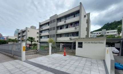 Apartamento com 3 quartos para alugar na Avenida Mauro Ramos, 1320, Centro, Florianópolis