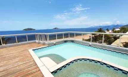 Cobertura com 4 dormitórios à venda, 244 m² por R$ 4.300.000,00 - Camboinhas - Niterói/RJ