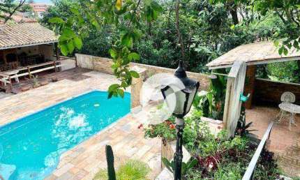 Casa com 4 dormitórios à venda, 255 m² por R$ 745.000,00 - Pendotiba - Niterói/RJ