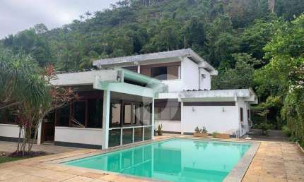 Casa com 4 suítes a 300m da praia à venda, 658 m² por R$ 4.730.000,00 - Itacoatiara - Niterói/RJ