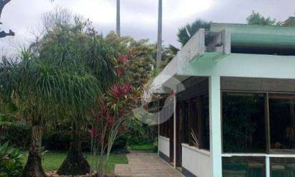 Casa com 4 suítes a 300m da praia à venda, 658 m² por R$ 4.730.000,00 - Itacoatiara - Niterói/RJ