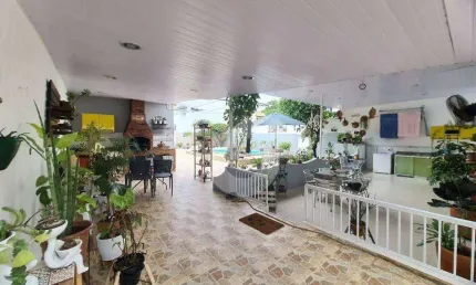 Casa com 3 dormitórios à venda, 362 m² por R$ 490.000,00 - Mutuaguaçu - São Gonçalo/RJ
