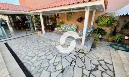 Casa com 5 dormitórios à venda, 400 m² por R$ 1.750.000,00 - Itaipu - Niterói/RJ