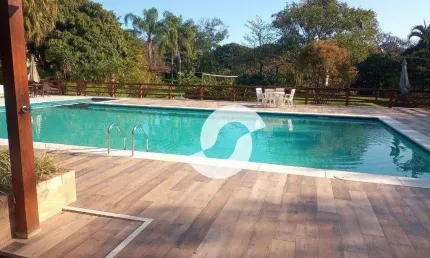Residência localizada no condomínio Vila Remanso Verde, no bairro de Pendotiba