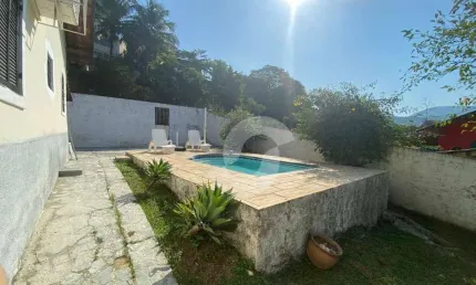 Casa com 2 dormitórios à venda, 110 m² por R$ 750.000,00 - Itaipu - Niterói/RJ