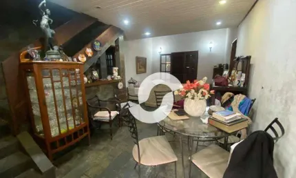Casa com 5 dormitórios à venda, 180 m² por R$ 820.000,00 - Piratininga - Niterói/RJ
