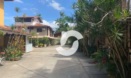 Casa triplex em condominio fechado - Em frente ao Horto de Itaipu