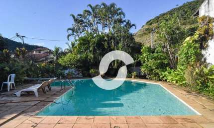 Casa com 6 dormitórios piscina passos da praia venda, 600 m² por R$ 3.200.000,00 - Itacoatiara - Niterói/RJ