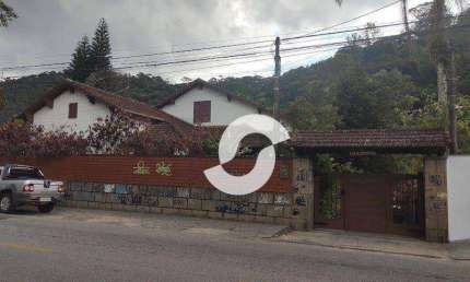 Casa com 3 dormitórios à venda, 318 m² por R$ 2.500.000,00 - Bom Retiro - Teresópolis/RJ