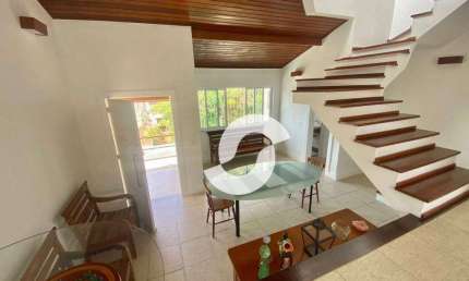 Casa com 4 dormitórios à venda, 208 m² por R$ 890.000,00 - Pendotiba - Niterói/RJ