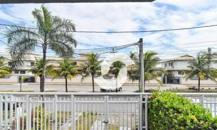 Casa na praia 3 dormitórios, 1 suíte 3 vagas venda, 205 m² por R$ 1.450.000 - Camboinhas - Niterói/RJ