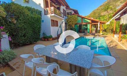 Casa com 4 dormitórios à venda, 300 m² por R$ 3.500.000,00 - Itacoatiara - Niterói/RJ