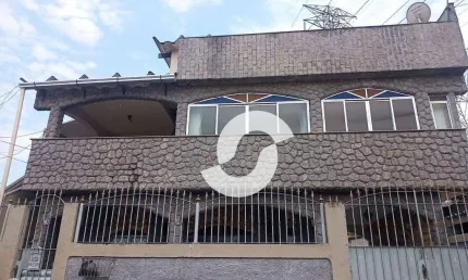 Sobrado com 3 dormitórios à venda, 151 m² por R$ 250.000 - Rocha - São Gonçalo/RJ