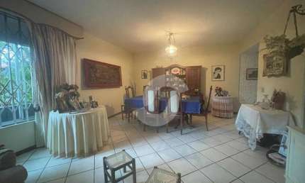 Casa com 3 quartos à venda na Rua Tupinambás, 215, São Francisco, Niterói