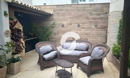 Ótimo apartamento gardem, com 4 quartos, 2 suítes, lavabo, banheiro social, sala, copa-cozinha. 1 vaga
