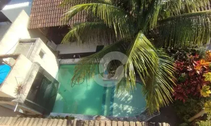 Casa com 5 dormitórios à venda, 422 m² por R$ 3.300.000,00 - Camboinhas - Niterói/RJ