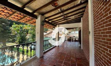 Casa com 5 dormitórios à venda, 227 m² por R$ 790.000,00 - Pendotiba - Niterói/RJ