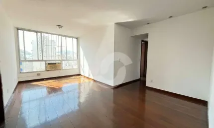 Apartamento miolo de Icaraí, vista livre, sol da manhã, 2 qts com suíte, e dependência completa!