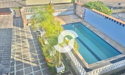 Casa com 3 dormitórios à venda, 242 m² por R$ 2.150.000,01 - Ponta Grossa - Maricá/RJ