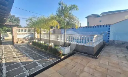 Casa com 3 dormitórios à venda, 242 m² por R$ 2.150.000,00 - Ponta Grossa - Maricá/RJ