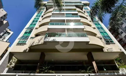 Próximo ao MAC e UFFs. Apartamento de 101 m2 - 3 quartos é 1 suite - com varanda vista livre pro verde