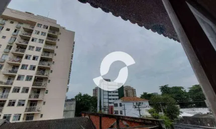 Apartamento à venda, 110 m² por R$ 240.000,00 - Centro - Niterói/RJ